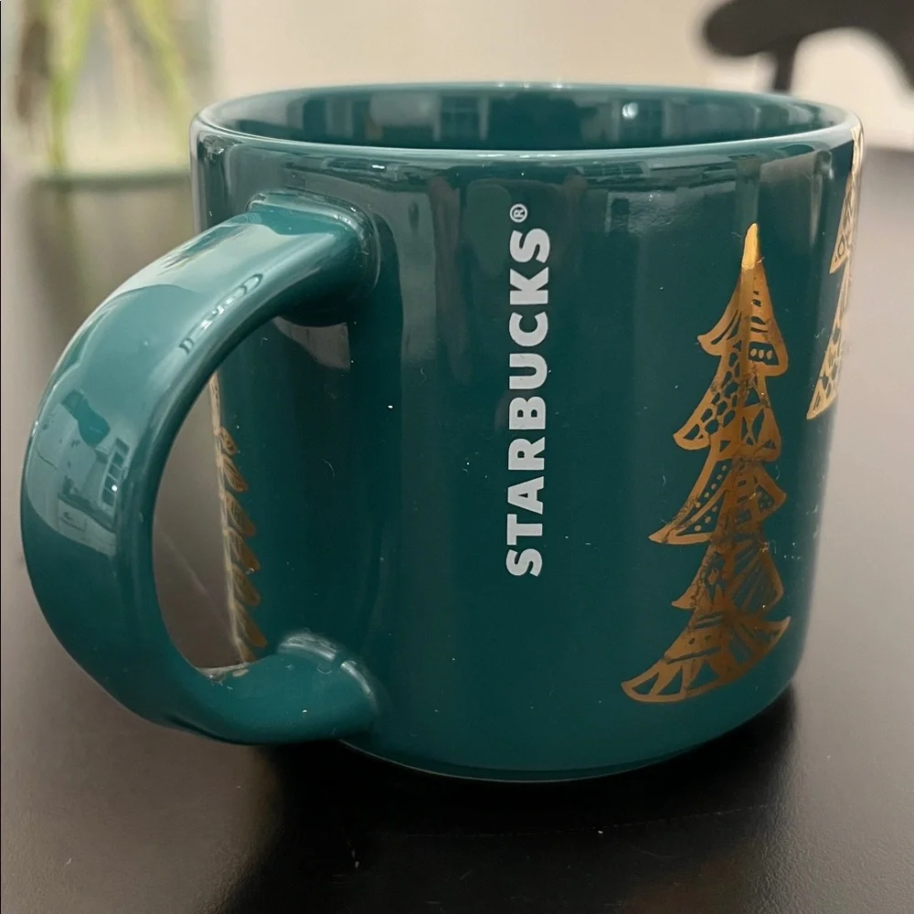 Starbucks 14 oz 2015 Christmas Tree Holiday Mug